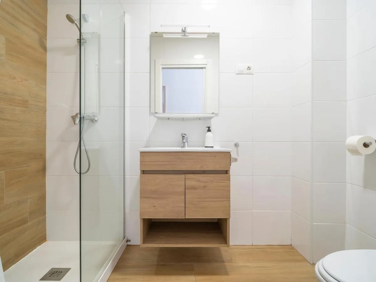 Sanders Lavender - Delightful Two-Bedroom Apartment Downtown Málaga España